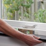 Blog-Steenbok Natuursteen-plaatsen-van-een-natuursteen-vensterbank